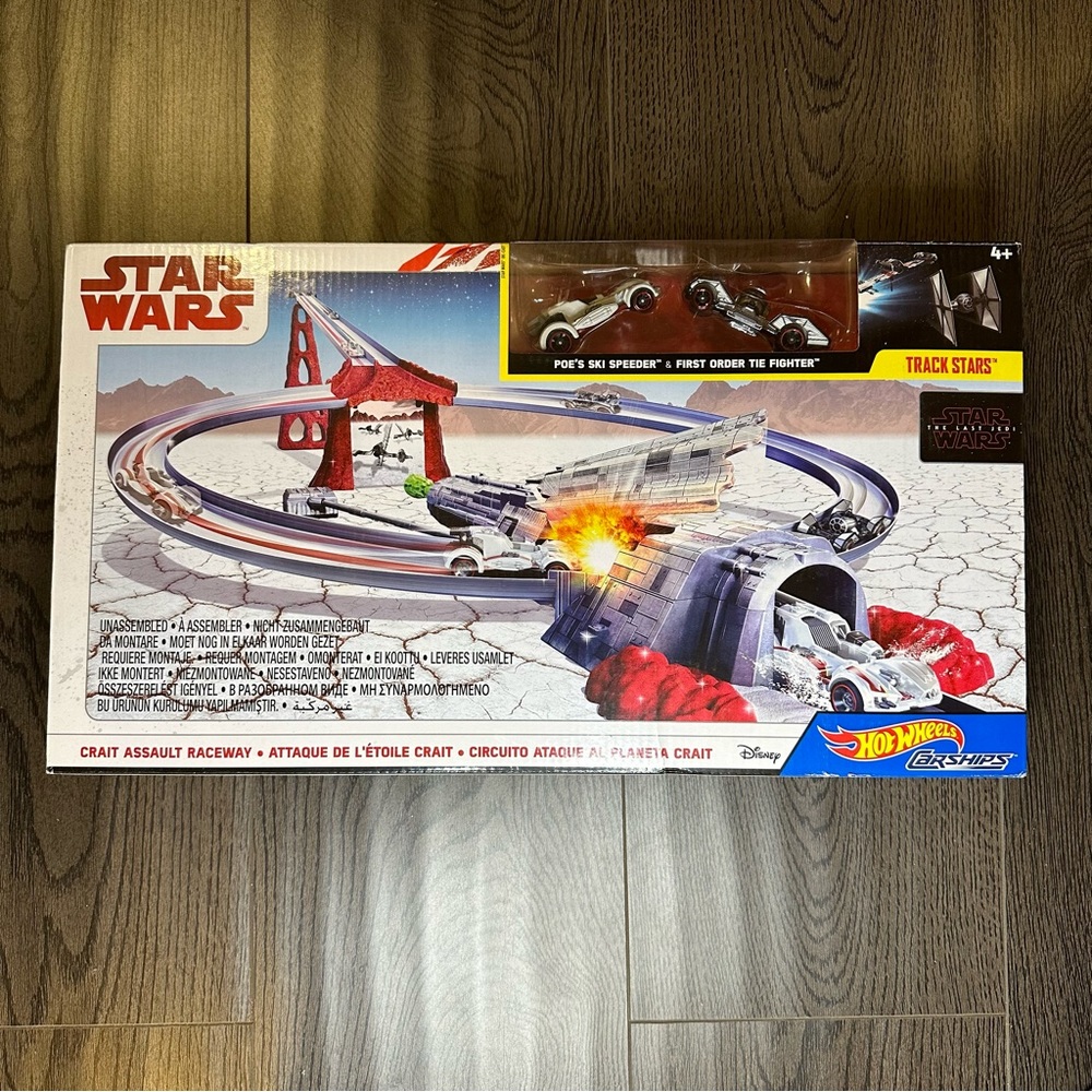 🎉Hot Wheels Star Wars The Last Jedi Crait Assault Raceway Track Set Kids Toy